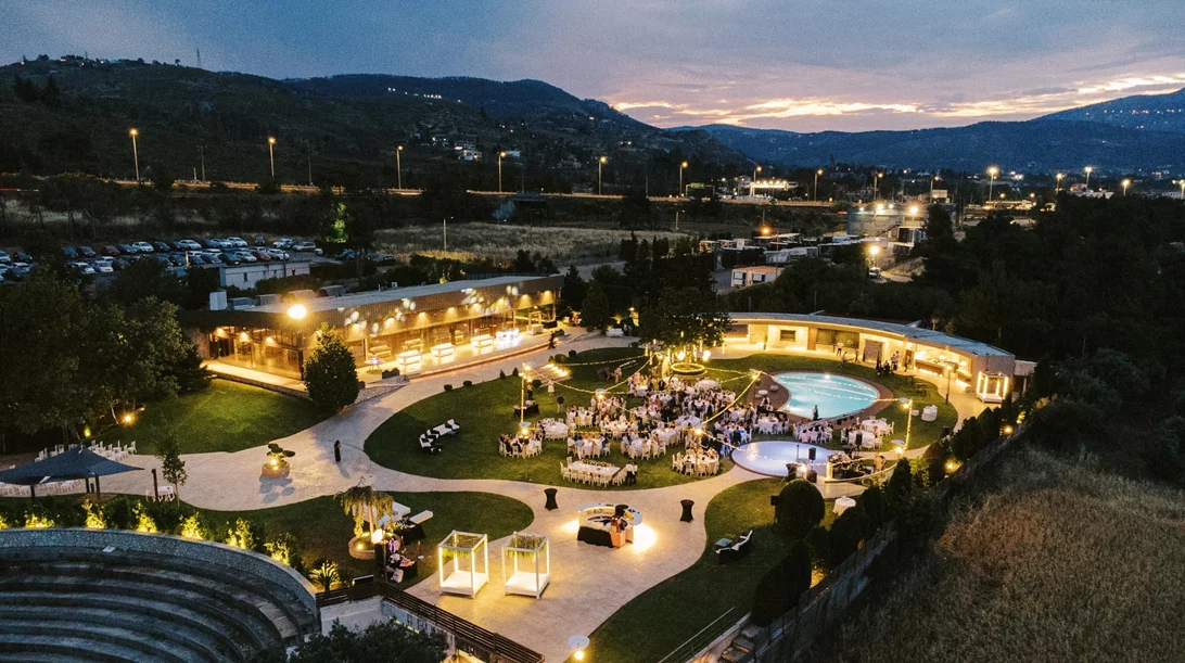 Άλσος Νυμφών: Ένας καταπράσινος χώρος γαμήλιων δεξιώσεων που κερδίζει εντυπώσεις