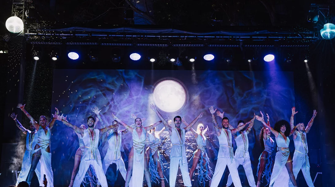 Η θρυλική εμπειρία cabaret dining της Ίμπιζας έρχεται στο "Lío Mykonos"