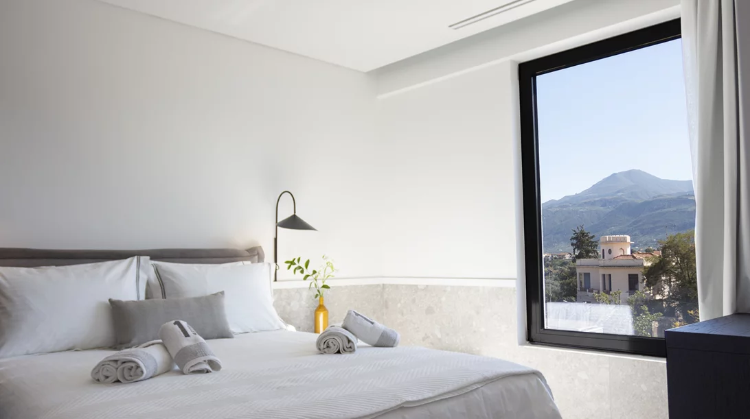 "11 Suites", Αίγιο: Mια νέα σύγχρονη εμπειρία φιλοξενίας μας υποδέχεται για Πάσχα στο "Μπαλκόνι του Κορινθιακού"