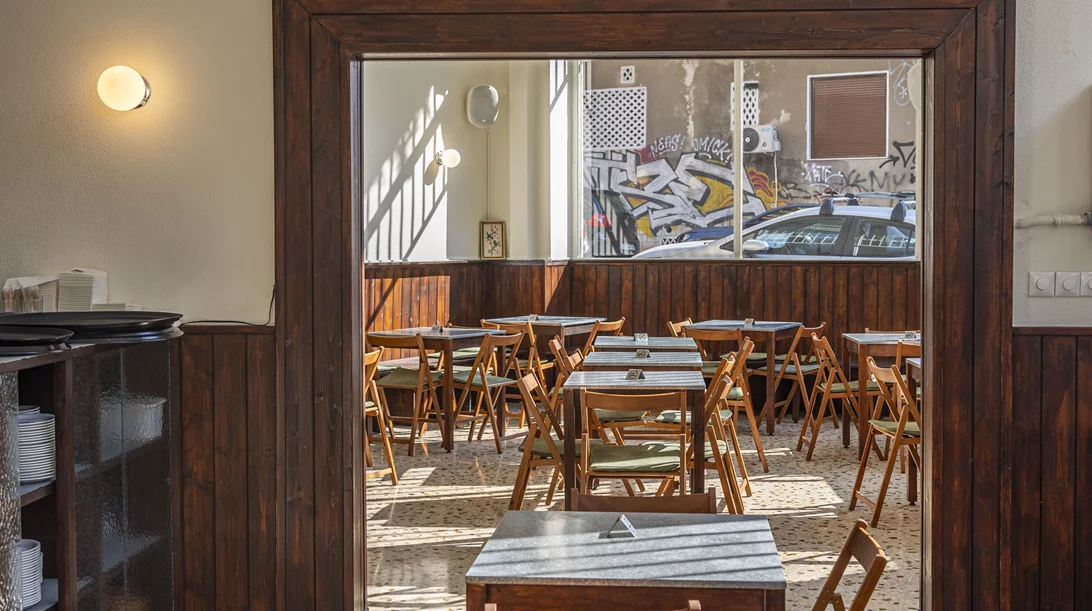 O Άτλας είναι το νέο, cool μεζεδοπωλείο στην Κυψέλη