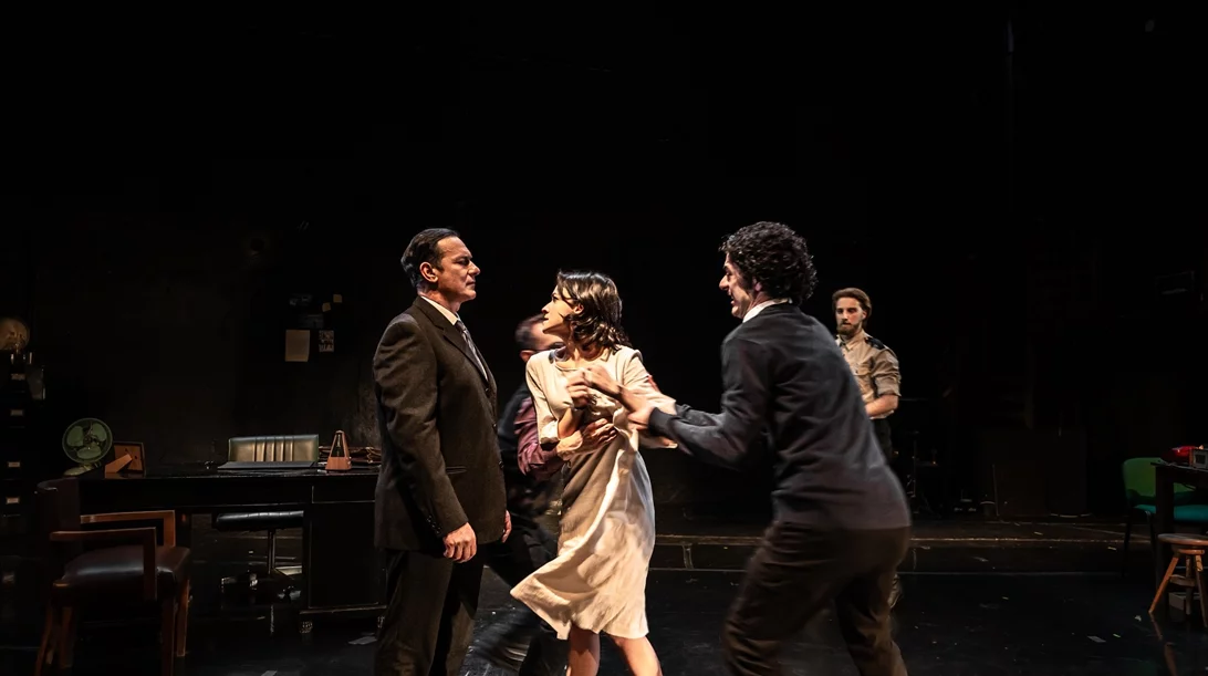 Πρεμιέρα για την "Αντιγόνη" του Θανάση Σαράντου στις Ροές