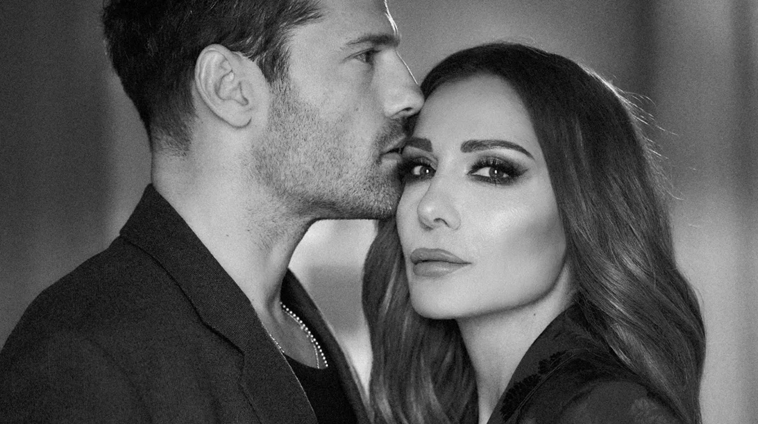 Κωνσταντίνος Αργυρός και Δέσποινα Βανδή σε ένα απ' τα κορυφαία σχήματα της σεζόν