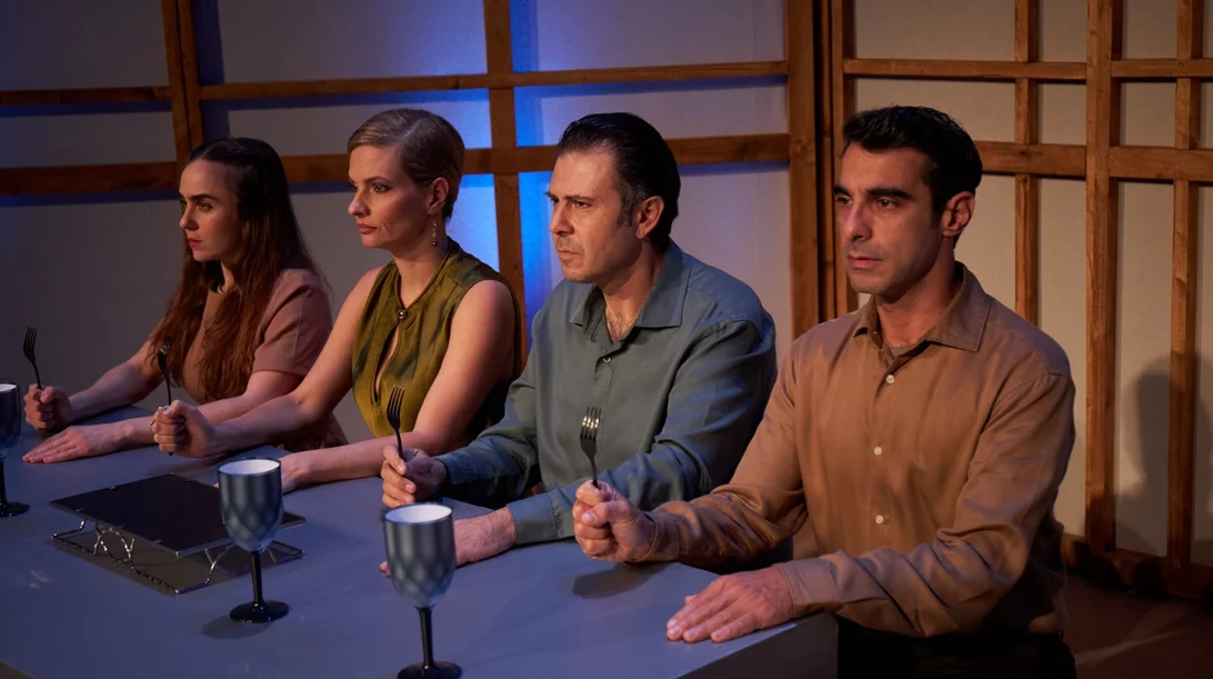 Τελευταίες παραστάσεις για τον βραβευμένο "Δεσμώτη" στο Olvio