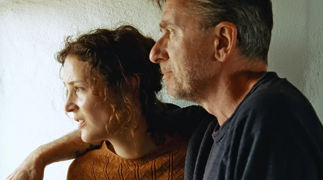 Οι Τιμ Ροθ και Βίκι Κριπς μας ξεναγούν στο "Νησί του Μπέργκμαν"