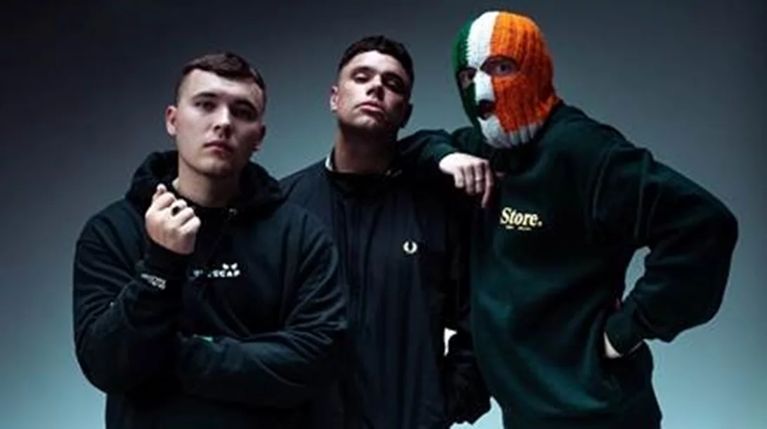 Οι Kneecap στο Coachella και η λογοκρισία των καλλιτεχνών που τολμούν να μιλούν για τη Γάζα