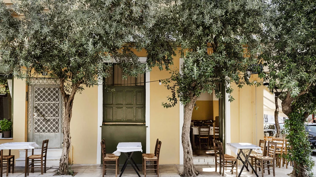 Σε αυτή την ταβέρνα του 1930, οι Αθηναίοι πηγαίνουν ξανά και ξανά