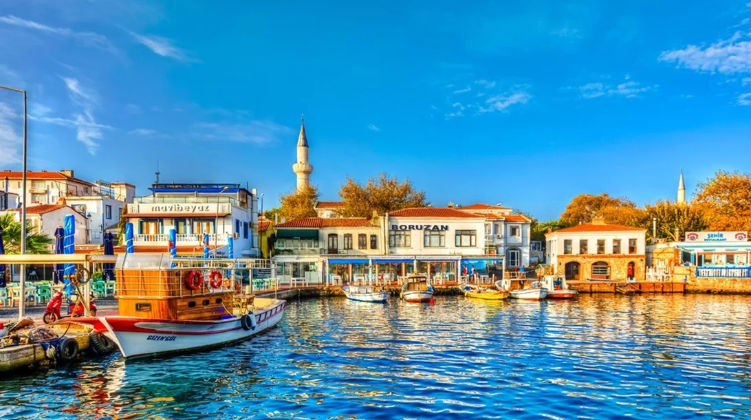 Τένεδος- Αϊβαλί- Μοσχονήσι: Τα χίλια χρώματα της τουρκικής ακτογραμμής