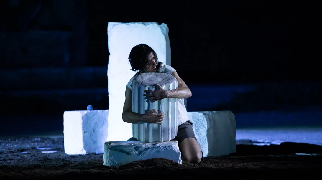 Οι "Ευμενίδες" της  Άντζελας Μπρούσκου έρχονται για πρώτη φορά στην Αγγλικανική εκκλησία