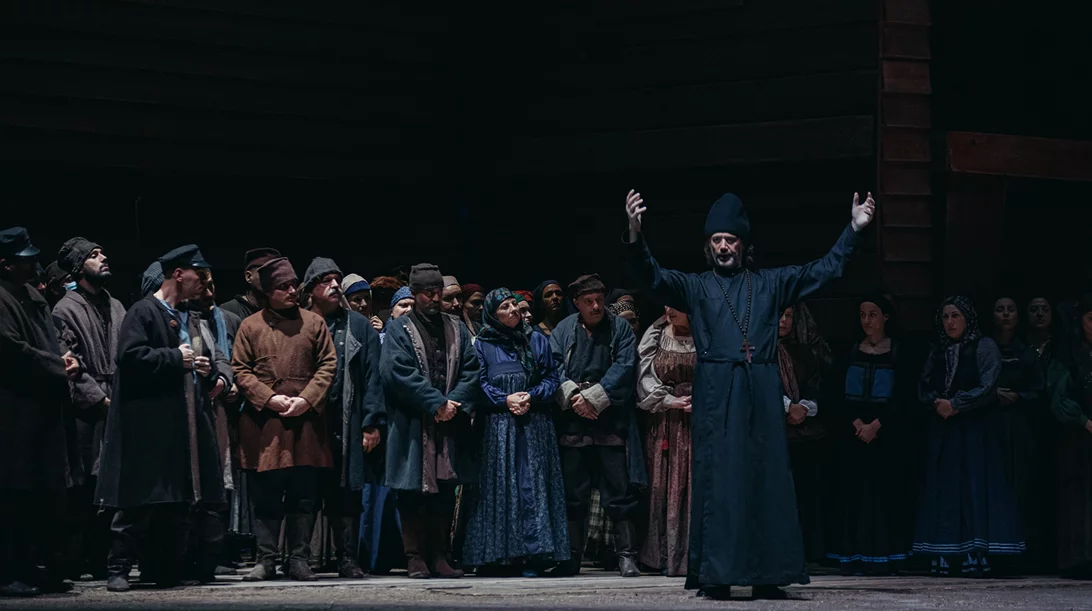 Πρώτες φωτογραφίες από τις πρόβες της εμβληματικής όπερας "Λαίδης Μάκβεθ του Μτσενσκ" στην ΕΛΣ