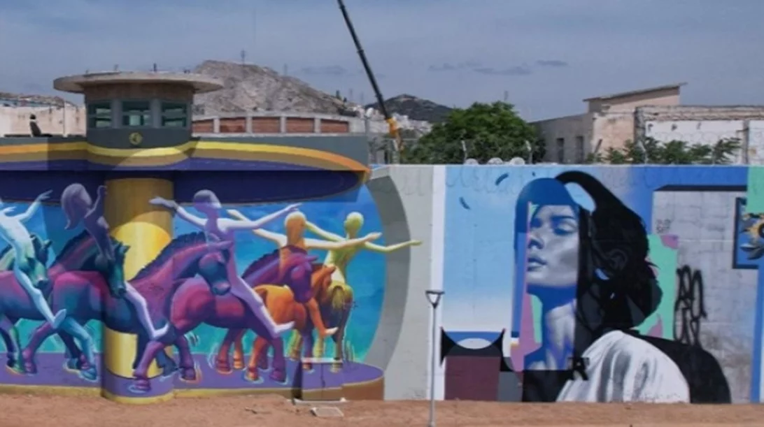 Korydallos Lake Park Walls: Οι φυλακές του Κορυδαλλού μεταμορφώνονται σε μια υπαίθρια γκαλερί