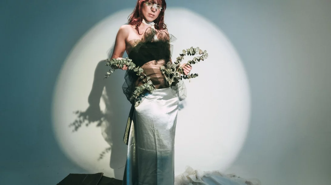 Η Καλλιόπη Μητροπούλου σε μια κινηματογραφική παρουσίαση δίσκου