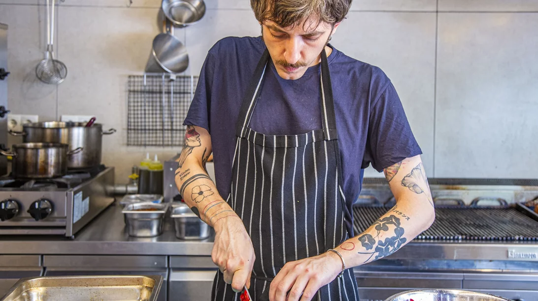 Mirlo: To νέο spot για αυθεντικό κεμπάμπ και μεζικλίκια