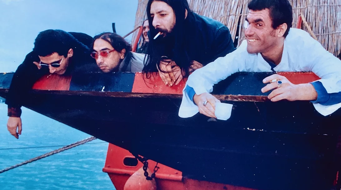 Ο Τζίμης των Αέρα Πατέρα γράφει για τη μεγαλύτερη μπάντα του πλανήτη και την "Αεραλάνδη"