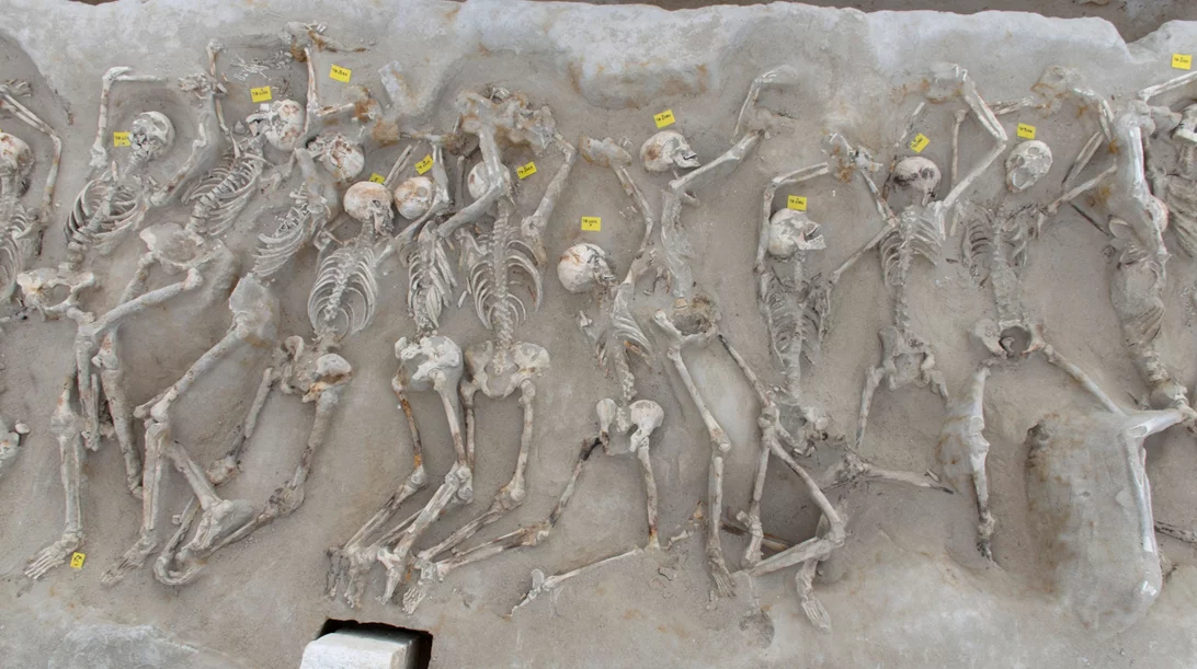 Οι "Δεσμώτες" επιστρέφουν στην αρχική τους θέση, στην Εσπλανάδα του Φαλήρου