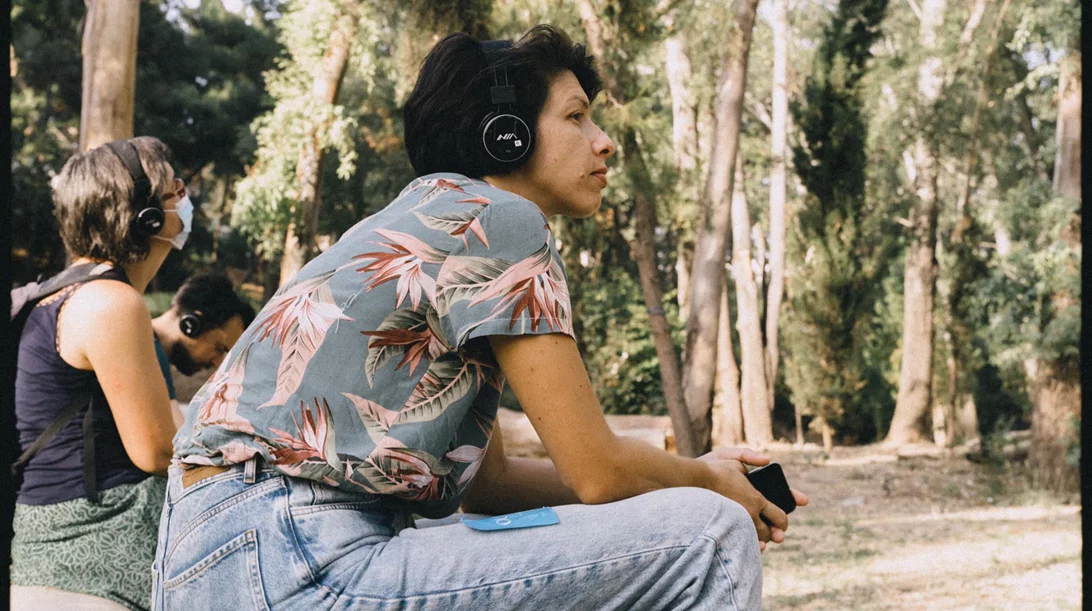 "Ηχοτοπίο Άσκοπης Μετακίνησης σε 8 μέρη": Μια ελεγεία πάνω στις "άσκοπες" μετακινήσεις.