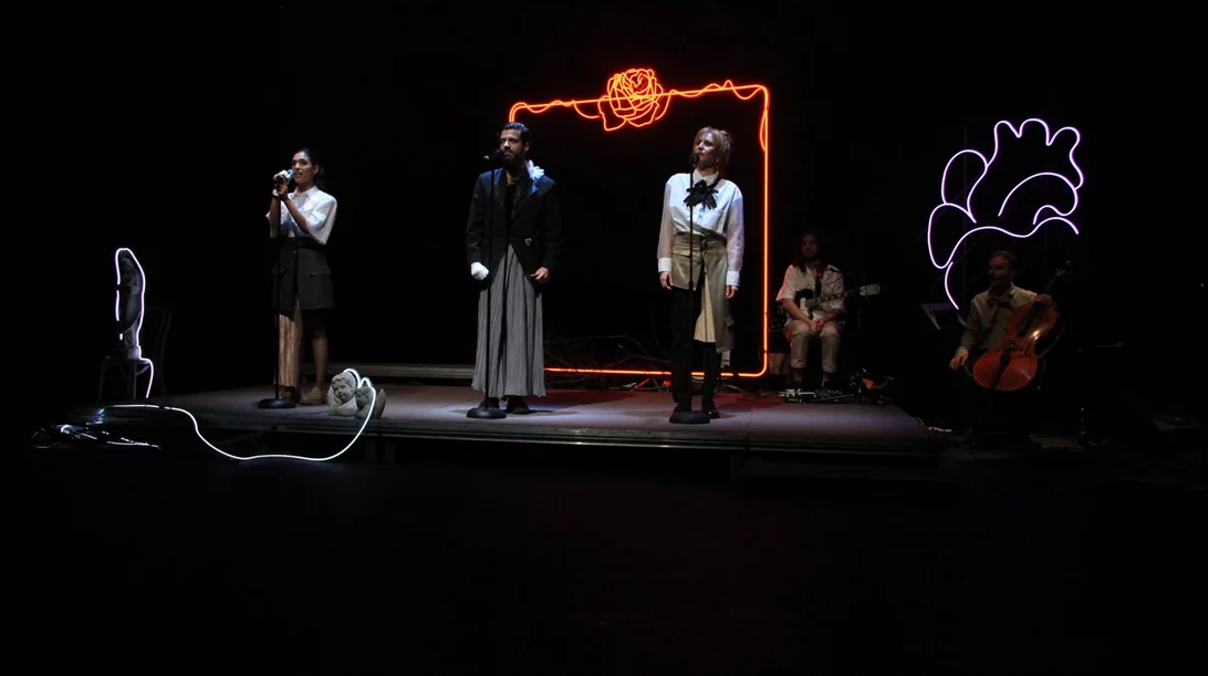 "Το Σφαγείο του έρωτα": Ο Θοδωρής Γκόνης σκηνοθετεί στο Θέατρο της Οδού Κυκλάδων