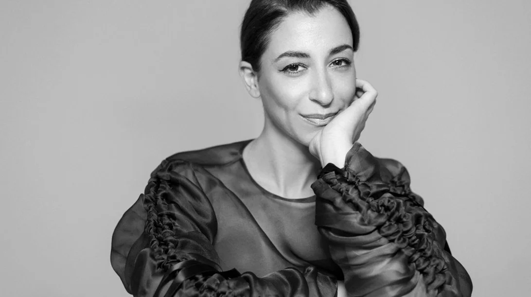 Η Μαρίζα Ρίζου μάς δείχνει "Το Χωριό" της