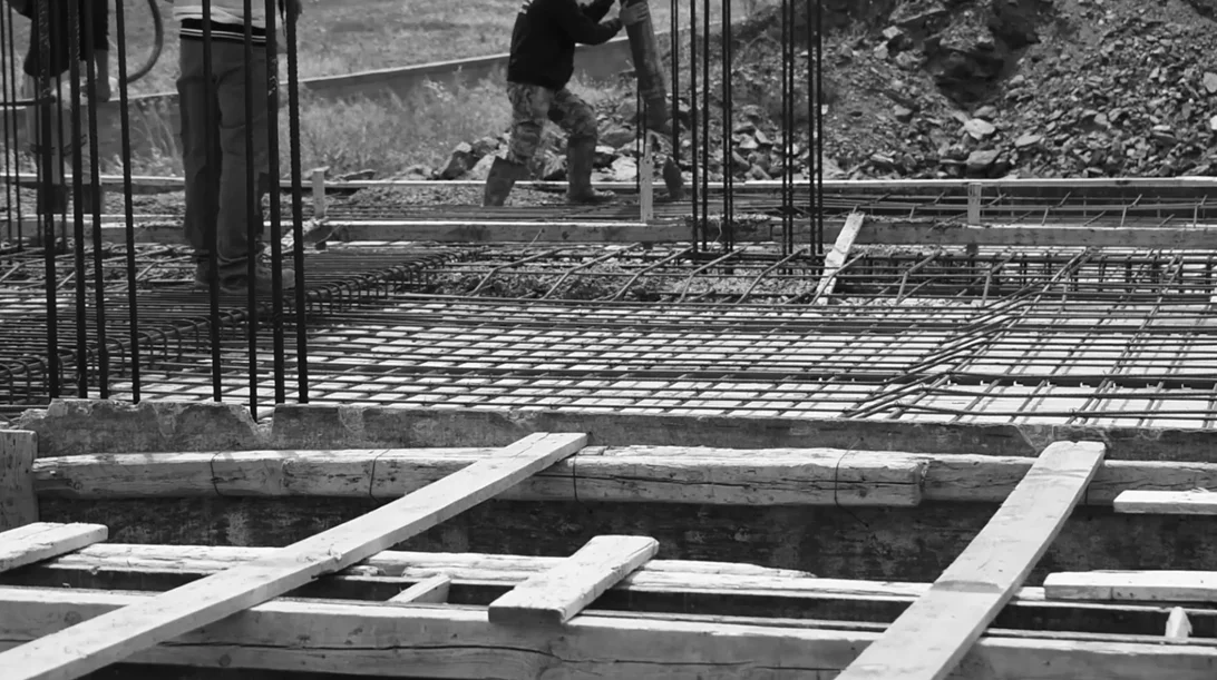 "Τ’ αυτιά μας στο τσιμέντο": Έκθεση σύγχρονης τέχνης στο Φεστιβάλ "Διαδρομές στη Μάρπησσα"