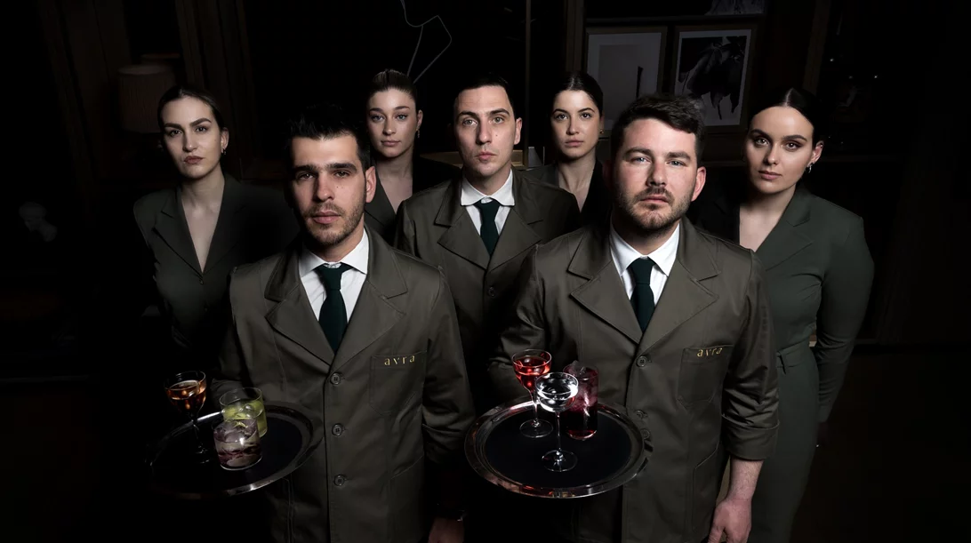 "Avra Bar": Ένα μπαρ-προορισμός στην αθηναϊκή Ριβιέρα