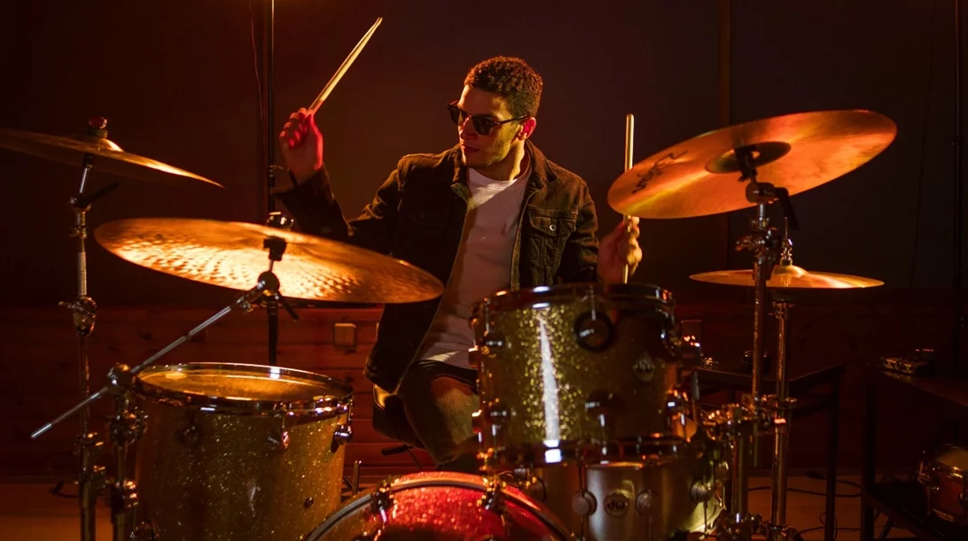 Το "The Foundry Rooftop" ανεβάζει εντάσεις με τον Άγγελο Πεντάρη