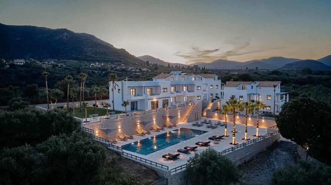 "Quattro Suites": Η μινιμαλιστική boho – chic άφιξη που θέτει νέα δεδομένα στη Μονεμβασιά