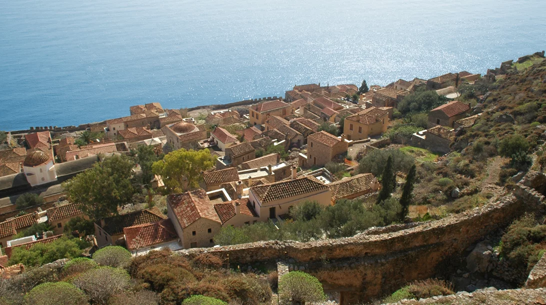 Φθινοπωρινή εκδρομή στη Μονεμβασιά με διάθεση ποιητική