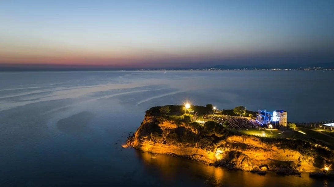 Οι Norah Jones, Gloria Gaynor, Gipsy Kings και πολλοί ακόμα στο Sani Festival 2025