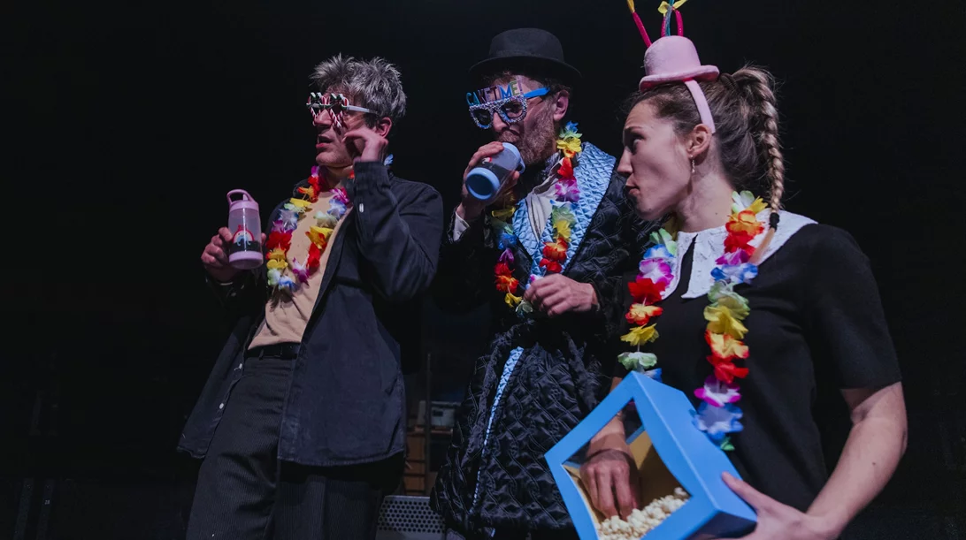 Το Θέατρο Πορεία τιμά τη Γιορτή της Μητέρας και προσφέρει εκπτωτικά εισιτήρια για τις παραστάσεις του