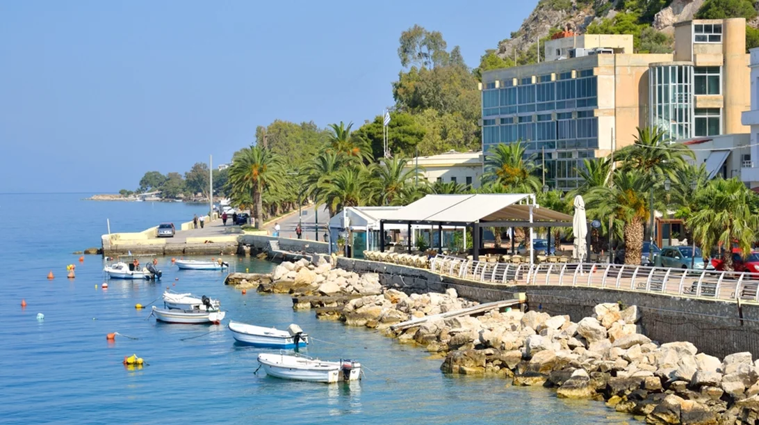 Λουτράκι: 5+ 1 εμπειρίες με το νοσταλγικό αέρα της παλιάς λουτρόπολης