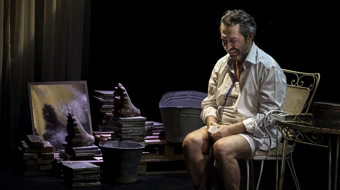 O Χρήστος Χατζηπαναγιώτης σε έργα του Ιάκωβου Καμπανέλλη