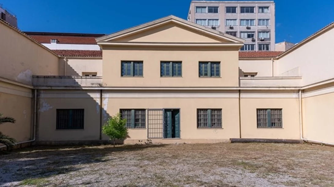 Τα κτίρια δεν κάνουν το έργο