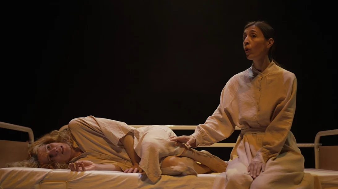 Ο Ρουμάνος θεατρικός συγγραφέας Ματέι Βίζνιεκ συνομιλεί με το ελληνικό κοινό