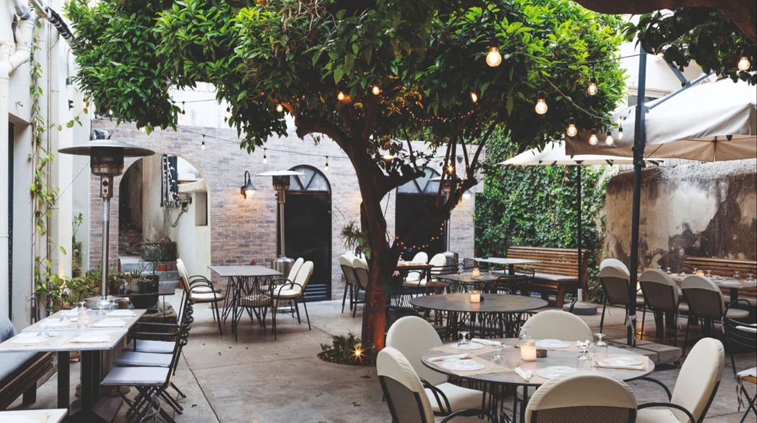 "Οινοπαντοπωλείον Χρυσομάλλη", Καλαμάτα