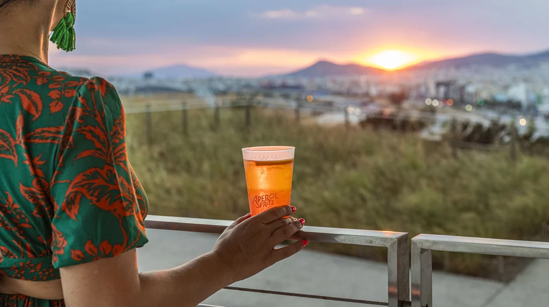Το Aperol δροσίζει τα ηλιοβασιλέματά μας στο ΚΠΙΣΝ