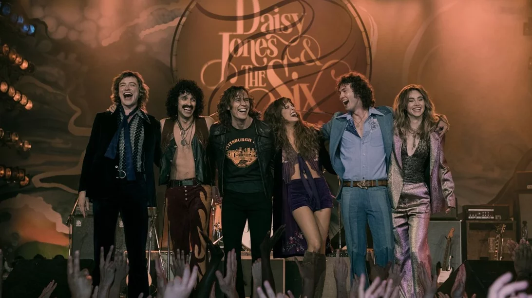 "Daisy Jones & the Six": Μία μουσική ωδή στην κουλτούρα των 70s, εμπνευσμένη από τους Fleetwood Mac