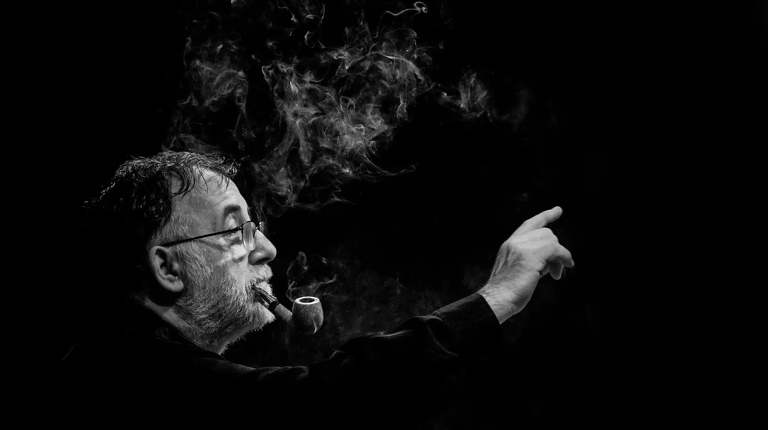 "Τα Μπλουζ του Θάνου Μικρούτσικου" στο θέατρο Ολύμπια