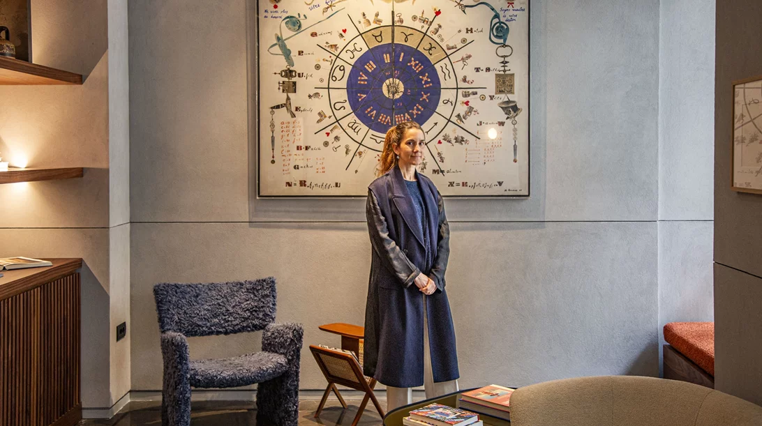 Αναστασία Σγουμποπούλου, πώς έφτιαξες μια κιβωτό σύγχρονης τέχνης στην άβυσσο της Πλατείας Αγίας Ειρήνης;