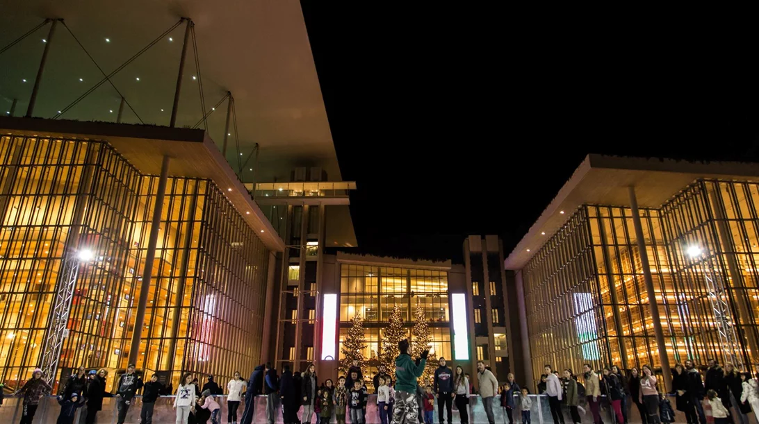 Χριστούγεννα 2021: Όλες οι οδηγίες για τα παγοδρόμια που είναι ανοιχτά στην Αθήνα