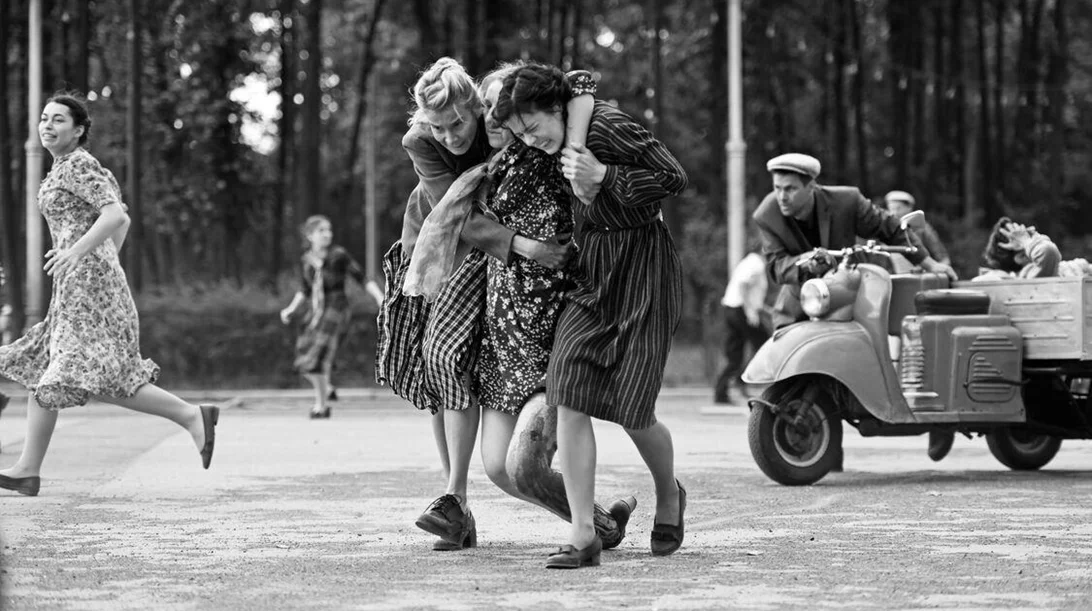 Αγαπητοί Σύντροφοι!