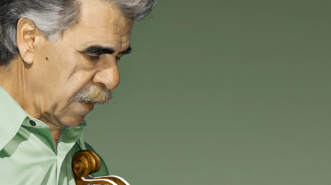 O σπουδαίος λυράρης Βασίλης Σκουλάς στο "Περιβόλι του Ουρανού"