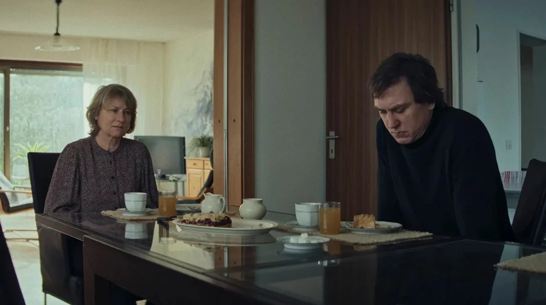 Πριν το Τέλος