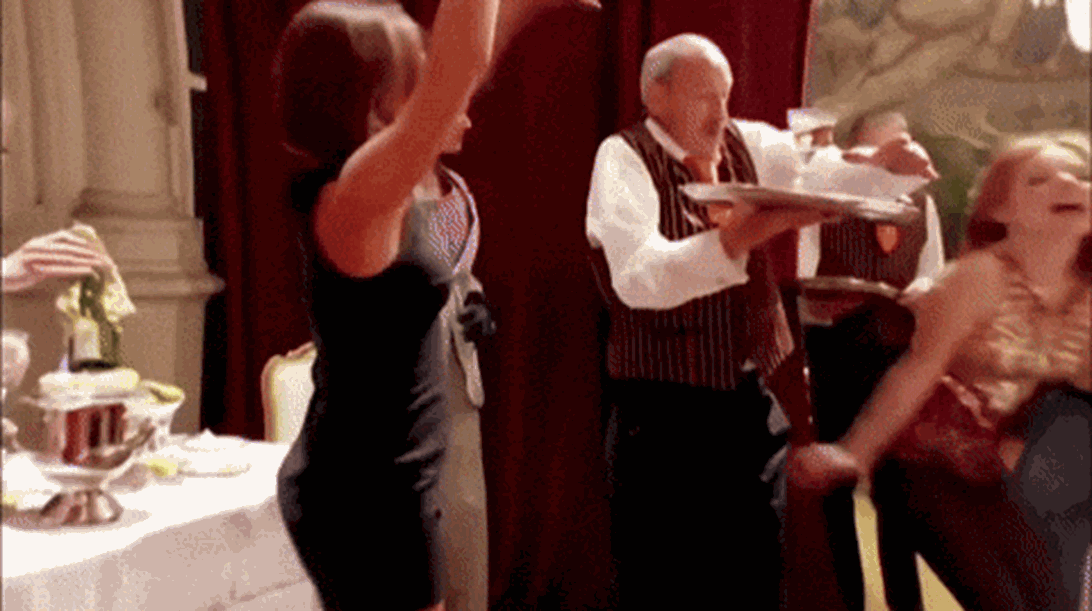 H Γροιλανδία, οι Μπέκαμ και άλλες ειδήσεις που άνετα θα μπορούσαν να γίνουν σειρές ή ταινίες