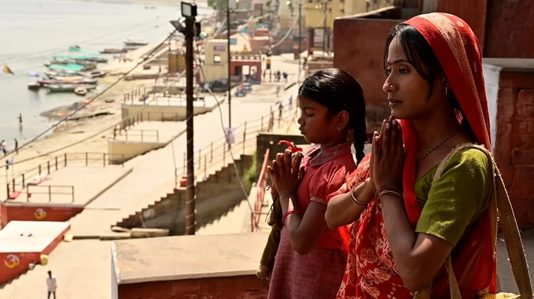 "Η πλεξούδα": 3 πράγματα που ίσως δεν ήξερες για το βιβλίο πίσω από την ταινία
