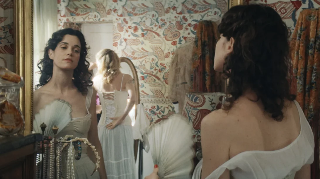 Το "Η Τζέιν Όστεν με Κατέστρεψε" φέρνει πίσω τα rom-com που χρειαζόμασταν