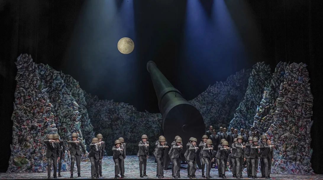 Η Κωνσταντίνα Πιτσιάκου, Διευθύντρια Παιδικής Χορωδίας της ΕΛΣ, μας προετοιμάζει για "Ταξίδι στη Σελήνη"