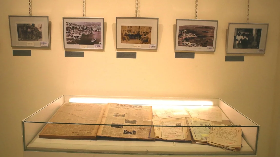 Ξεναγήσεις στην έκθεση  "Πειραιάς, 1922: τεκμήρια προσφυγιάς"