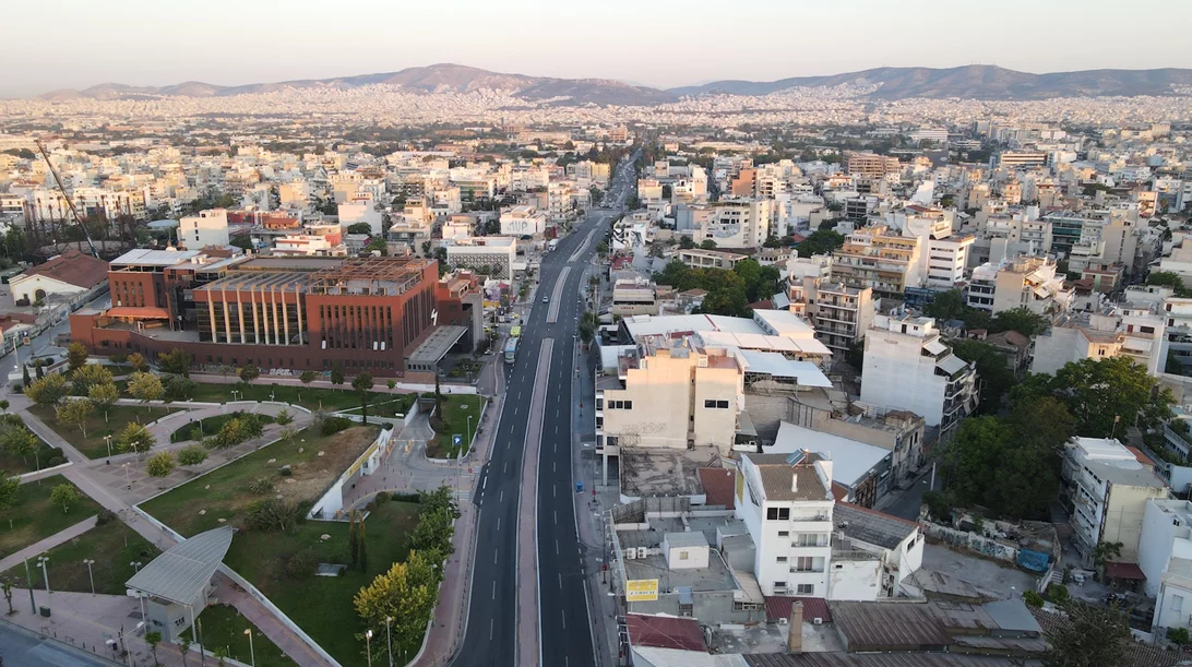 Νέα άσφαλτος και διαγραμμίσεις σε 110 κεντρικούς δρόμους της Αθήνας