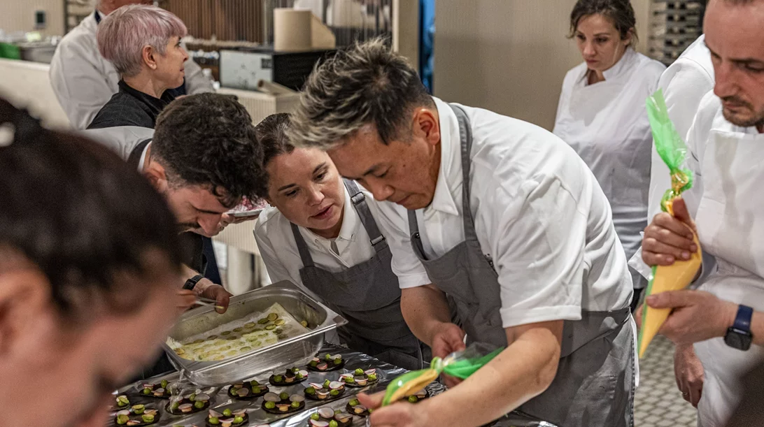 Χρυσοί Σκούφοι 2025: Η γαστρονομία της βραδιάς πιάτο-πιάτο