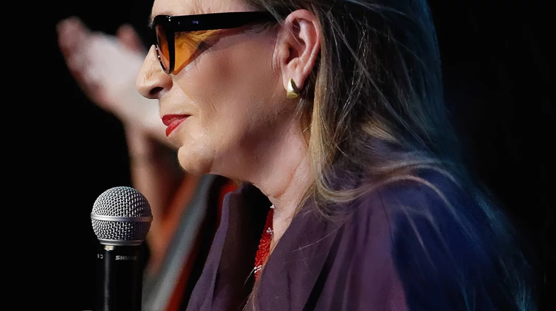 Λίνα Νικολακοπούλου: "Πολλοί βρίσκουν να καθρεφτίζεται η ζωή τους στον λόγο του ΛΕΞ"