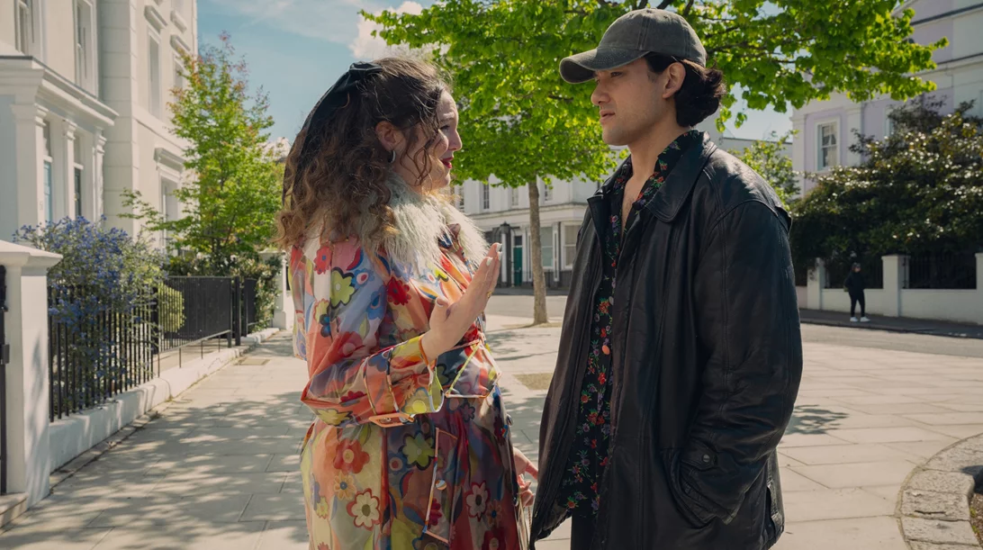 "Too Much": Η ακομπλεξάριστη (;) επιστροφή της Λένα Ντάναμ στην τηλεόραση